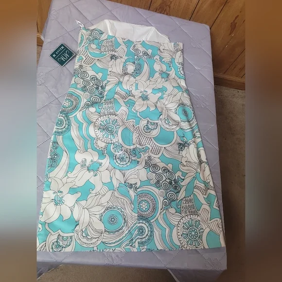 NWT Melly M strapless Sun dress, Ladies Size 4. - Picture 4 of 6